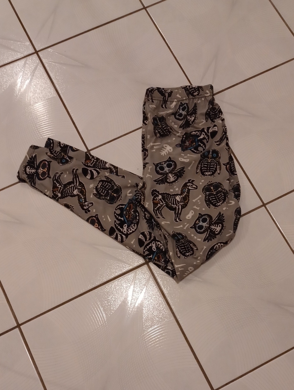 4/$60 Grey Skeleton Animal Print Leggings - Plus Size (US12-18)